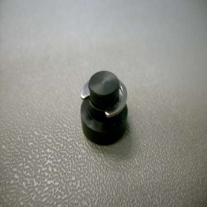 WEAR PIN NYLON INCL. CLIP