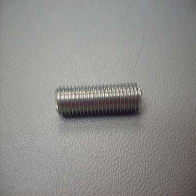 STUD M8 X 28MM