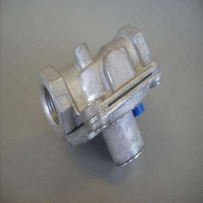 MAXITROL REGULATOR NAT GAS RV 1/2 INCH