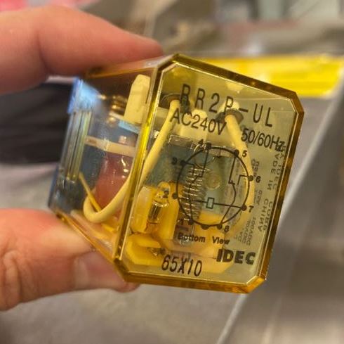 RELAY, CONTROL 12 AMP 240V 8 PIN